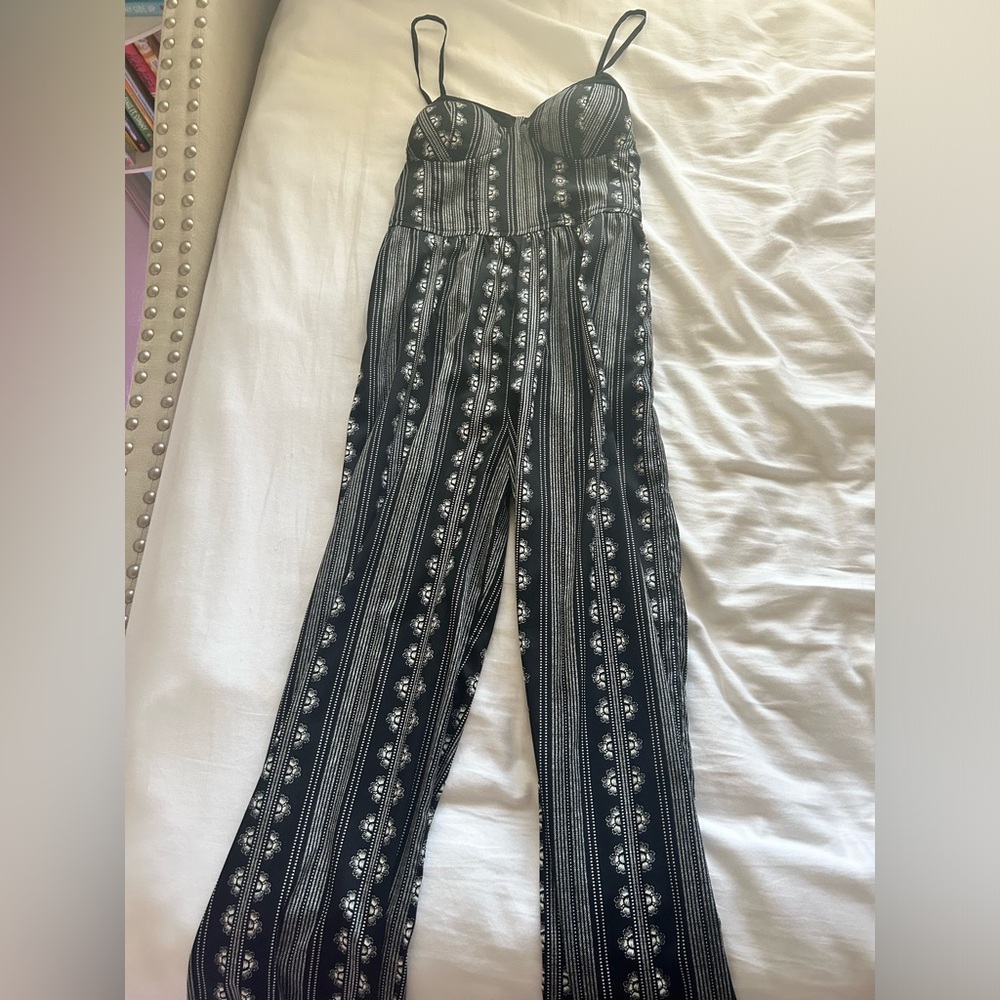 Geo-print jump suit
